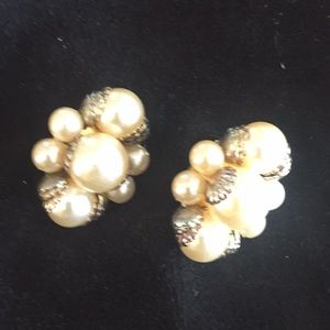 Pearl & Gold Earrings